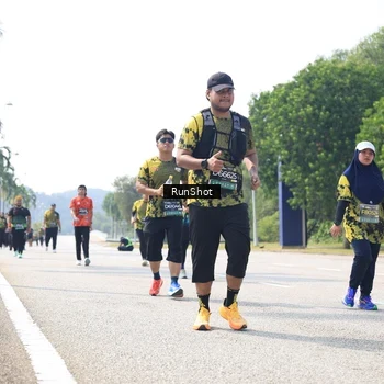 Runner Photo 6945457