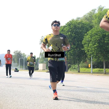 Runner Photo 6945472