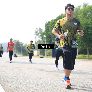 Runner Photo 6945480