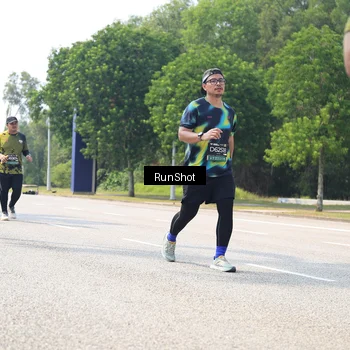 Runner Photo 6945486