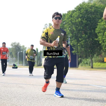Runner Photo 6945492
