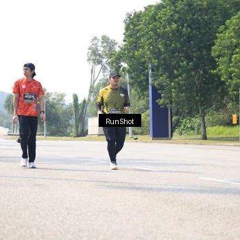 Runner Photo 6945493