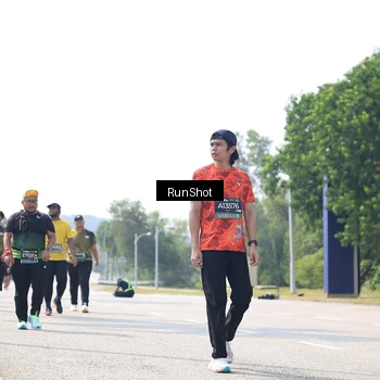 Runner Photo 6945523