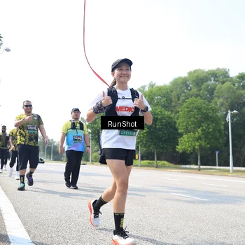 Runner Photo 6945653