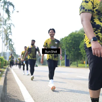 Runner Photo 6945692