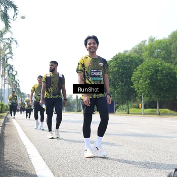 Runner Photo 6945705