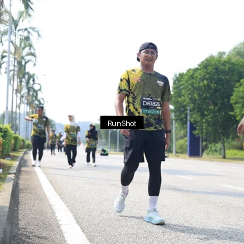 Runner Photo 6945724