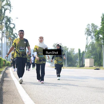 Runner Photo 6945750