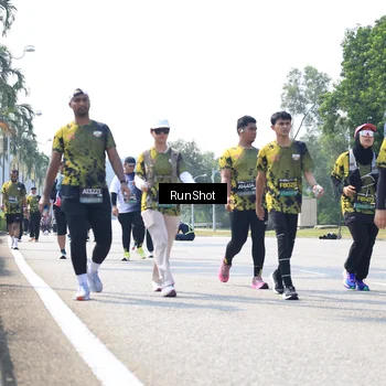 Runner Photo 6945792