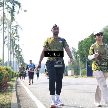 Runner Photo 6945820