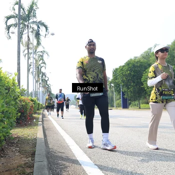 Runner Photo 6945824