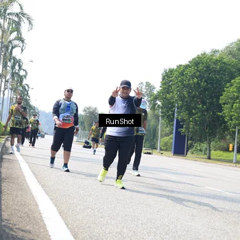Runner Photo 6945839