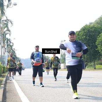 Runner Photo 6945848