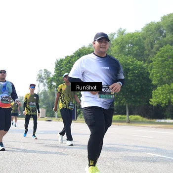 Runner Photo 6945851