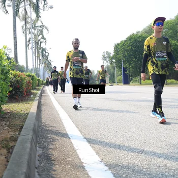 Runner Photo 6945876