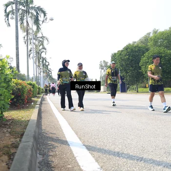 Runner Photo 6945896