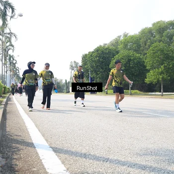 Runner Photo 6945899