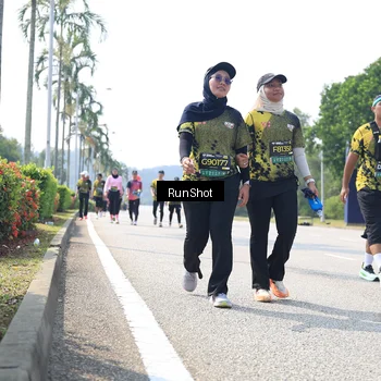 Runner Photo 6945909