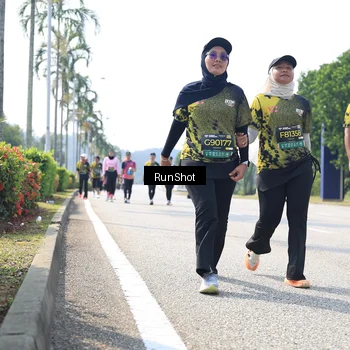 Runner Photo 6945912
