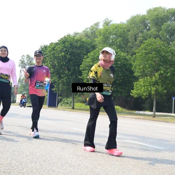 Runner Photo 6945967