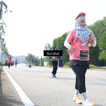 Runner Photo 6946037