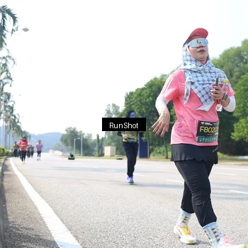 Runner Photo 6946041