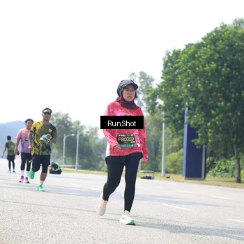 Runner Photo 6946048