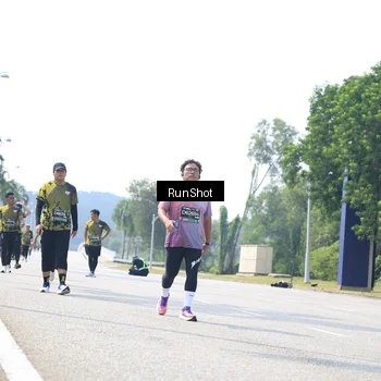 Runner Photo 6946071