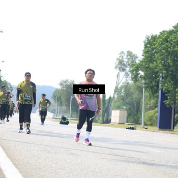 Runner Photo 6946072