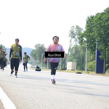 Runner Photo 6946073