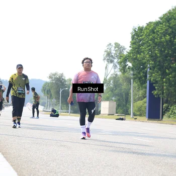 Runner Photo 6946076
