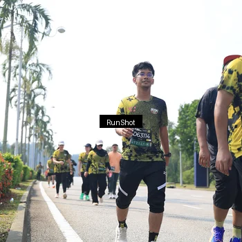 Runner Photo 6946254