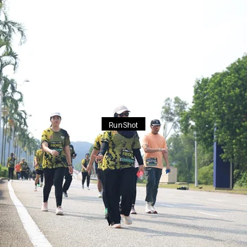 Runner Photo 6946269
