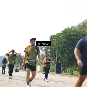 Runner Photo 6946326