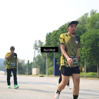 Runner Photo 6946335