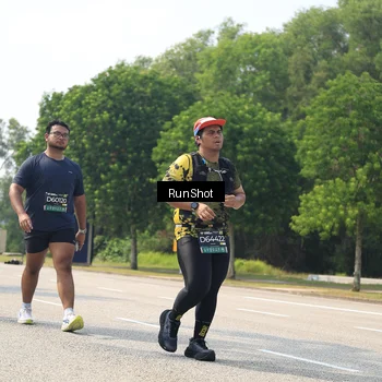 Runner Photo 6946340