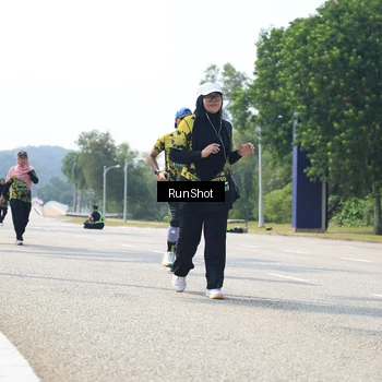 Runner Photo 6946407