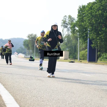 Runner Photo 6946409