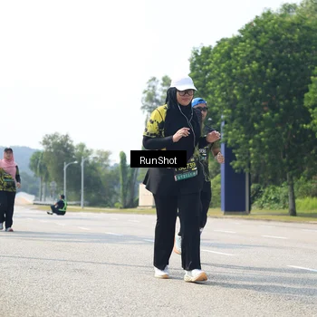 Runner Photo 6946413