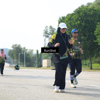 Runner Photo 6946414