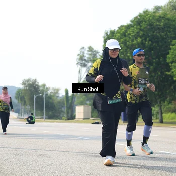 Runner Photo 6946417