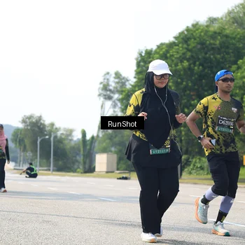 Runner Photo 6946418