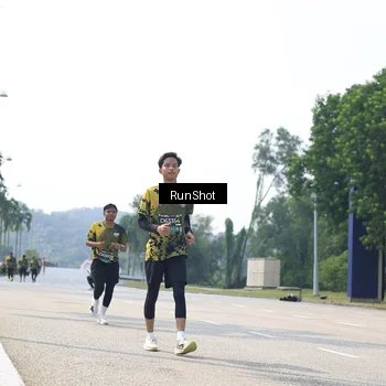 Runner Photo 6946435