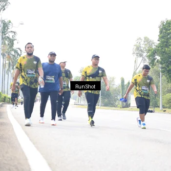 Runner Photo 6946555