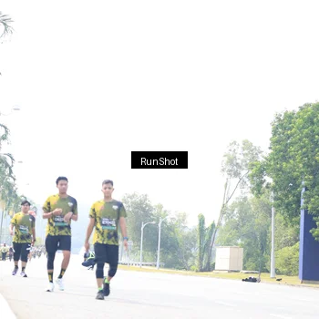 Runner Photo 6946611