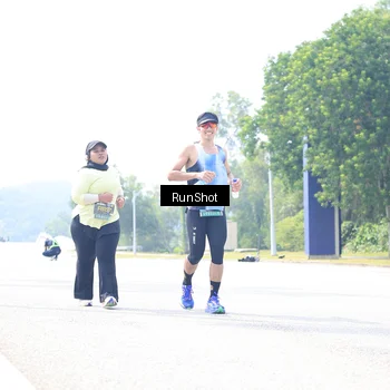 Runner Photo 6946713