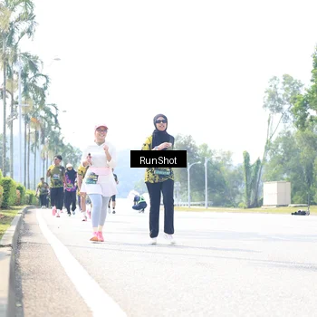 Runner Photo 6946725