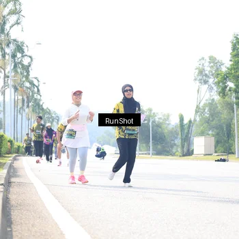 Runner Photo 6946728