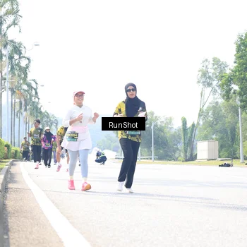 Runner Photo 6946729