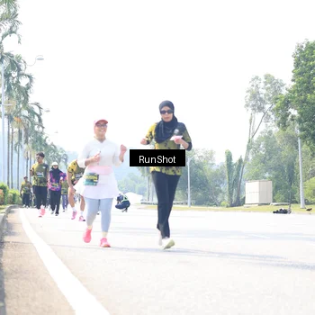 Runner Photo 6946730